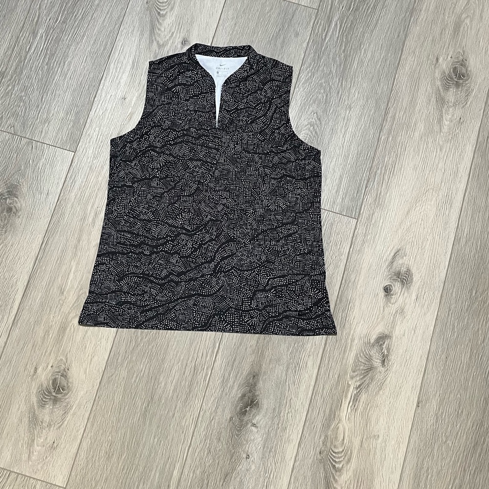 ⭐️ Nike Dri-Fit Top